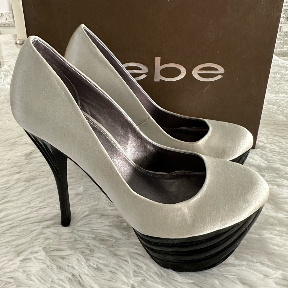 Bebe Riley Pearl Silver stiletto heels shoes sz‎ 5